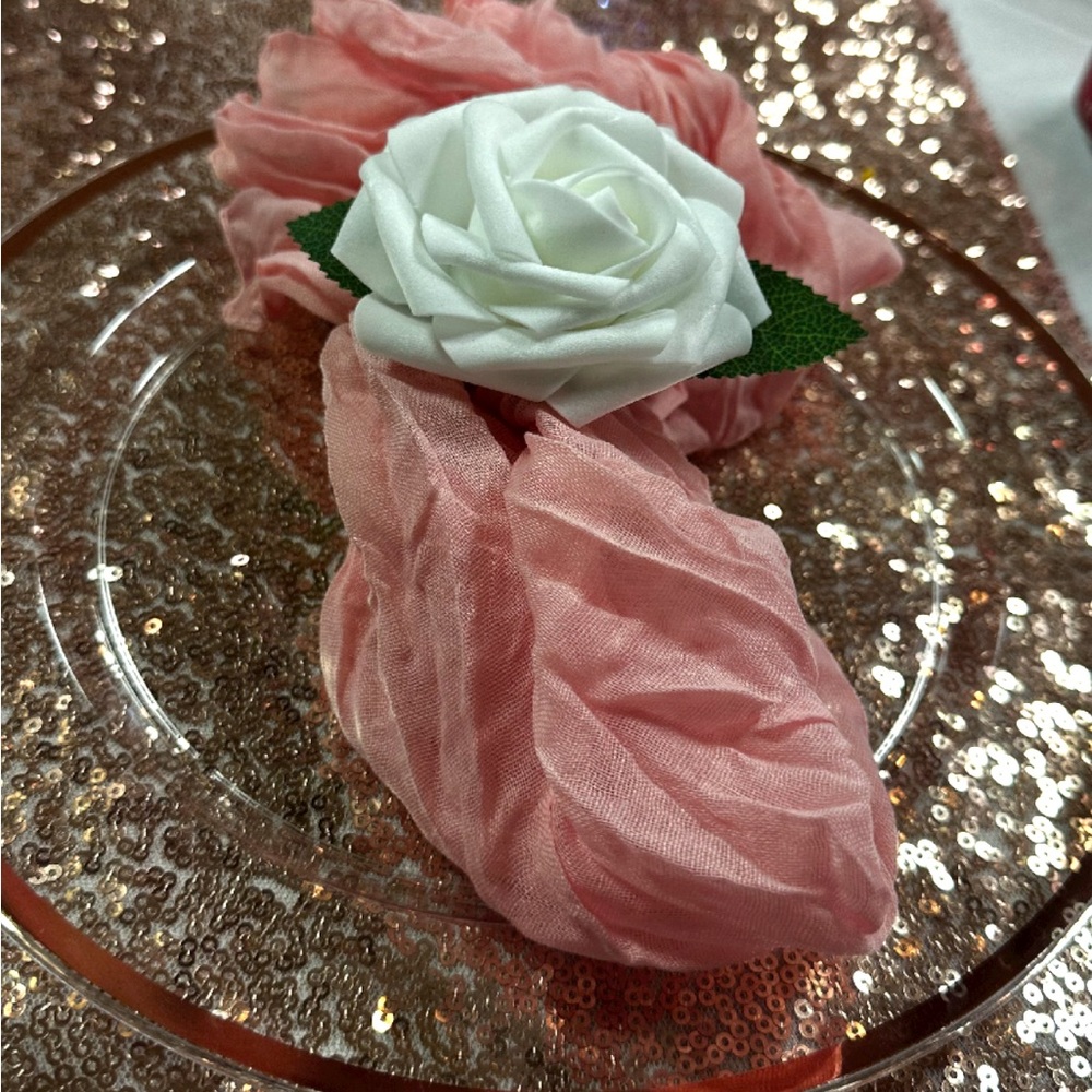 White flower napkin rings